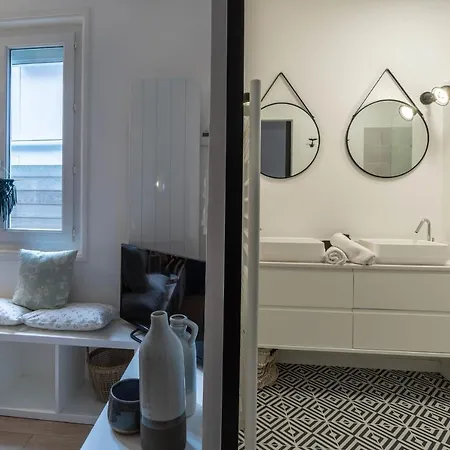 Cocoon Keyweek House With Lovely Patio In Center *