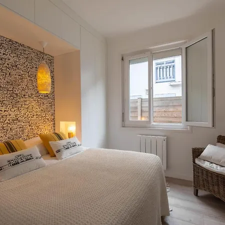 Cocoon Keyweek House With Lovely Patio In Center Μπιαρίτζ